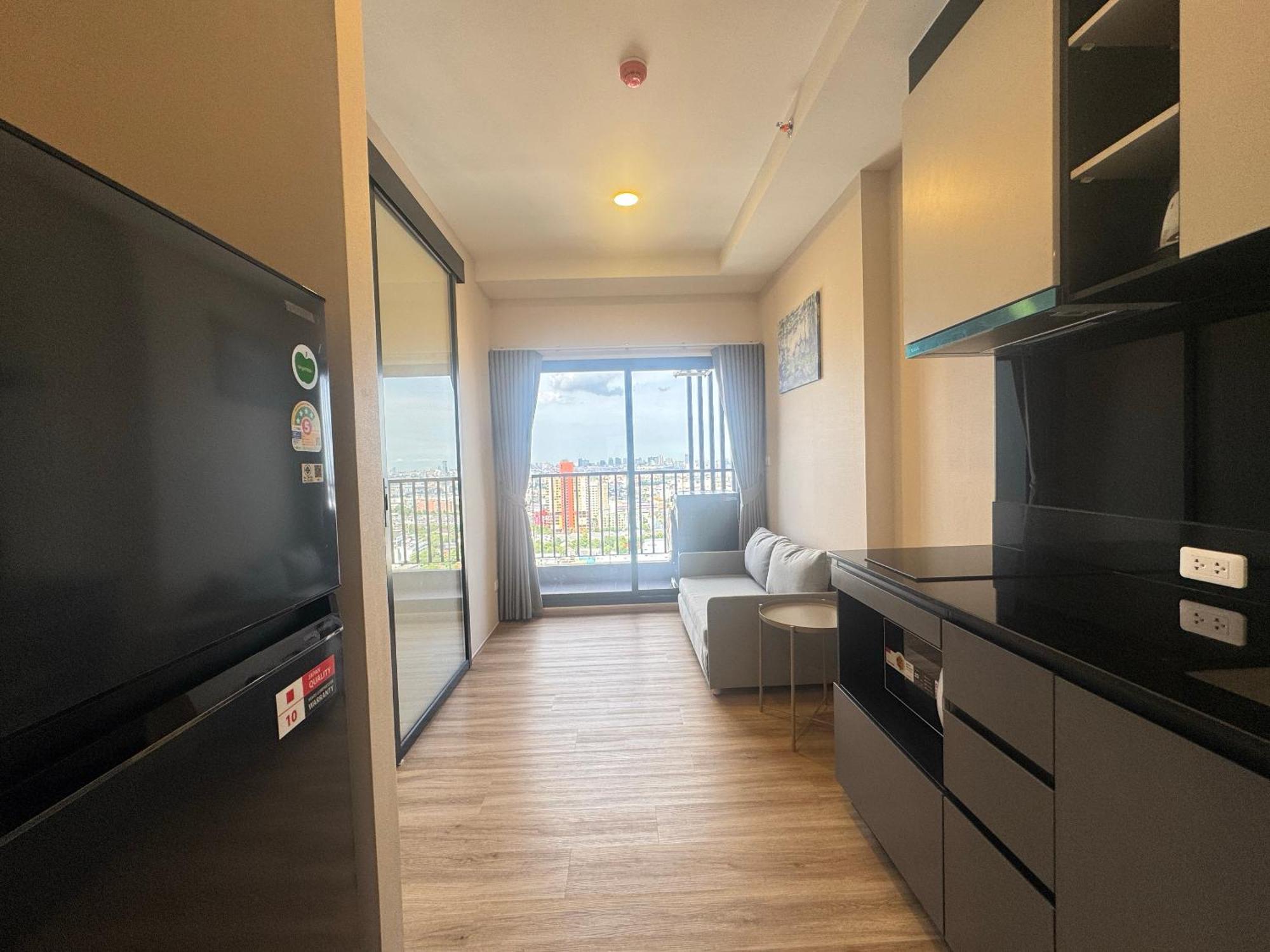 Apartment The St-age Condo-huai Khwang