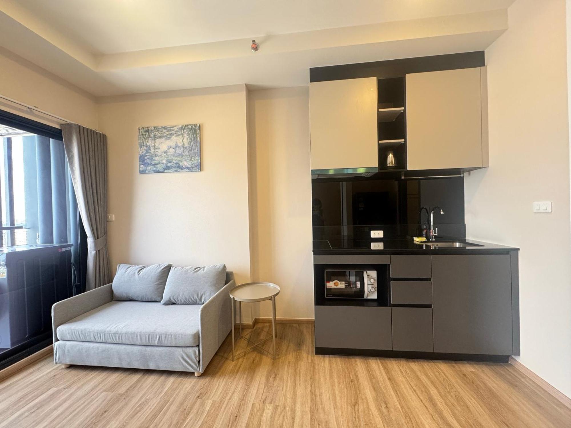 Apartment The St-age Condo-huai Khwang